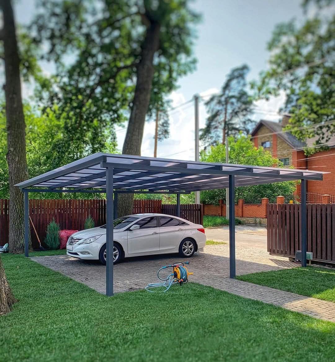 Wiata samochodowa z poliwęglanu