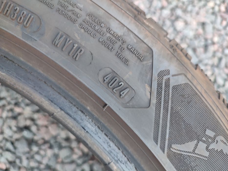 Шина 245/45 R18 GoodYear Ultra Grip performance 3