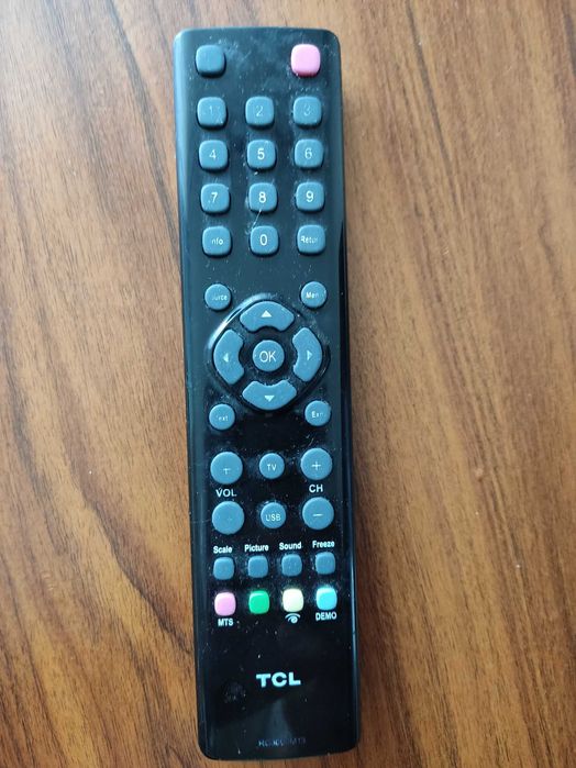 Телевизор TCL с пультом