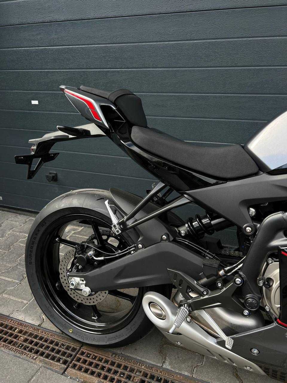Мотоцикл KOVE 450 RR