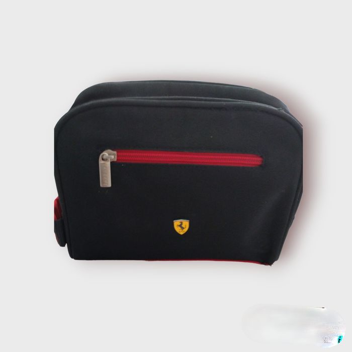 Necessaire Oficial Ferrari