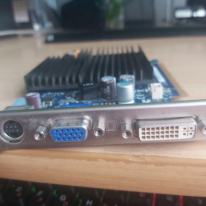 Видео карта250 мегабитеков