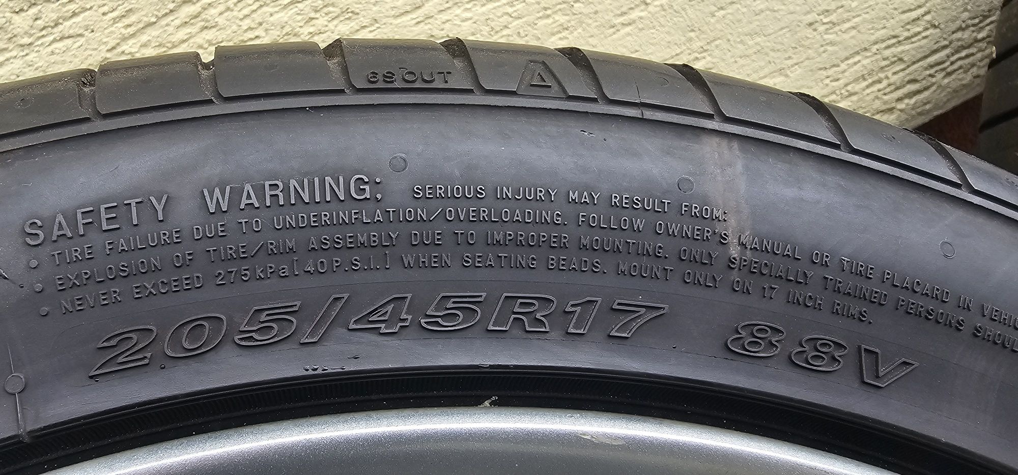 Koła aluminiowe letnie 205/45r17 4x108 et26