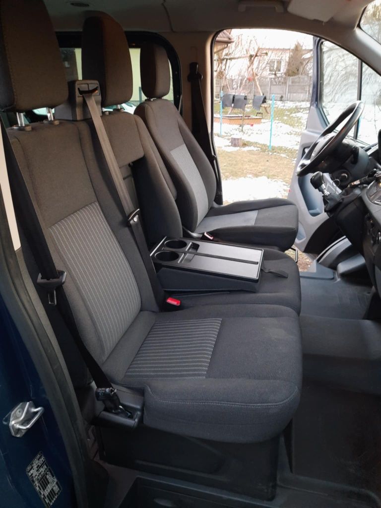 Sprzedam Ford Transit Custom Long 9-osobowy