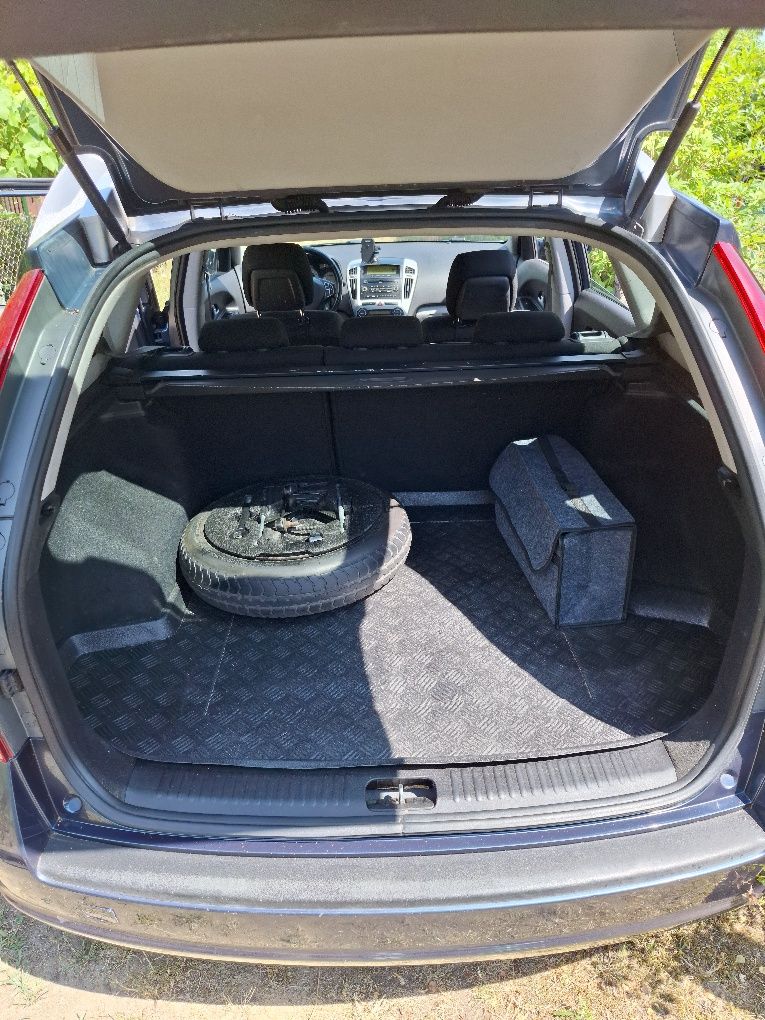 Kia Ceed kombi 1,6 gaz klima
