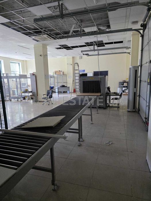 Без комісії. Оренда приміщення 1251 м² Володимира Сікевича буд. № 20-А