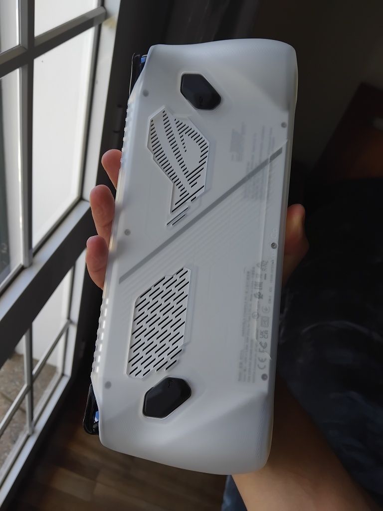 Asus rog ally z1 extreme