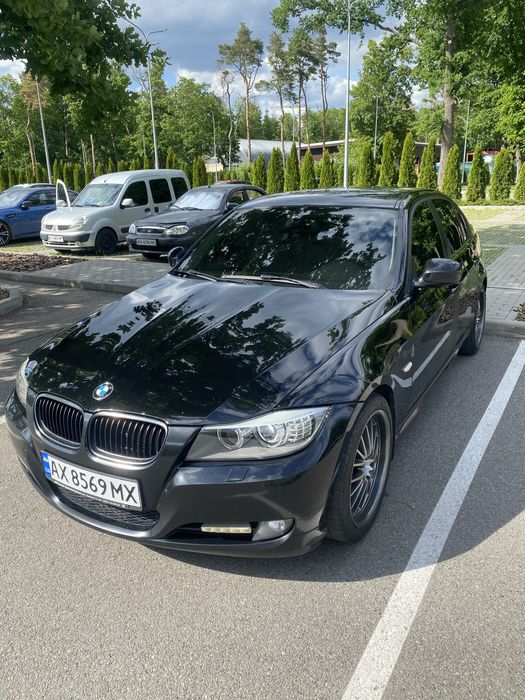 Bmw e90 2011 рік