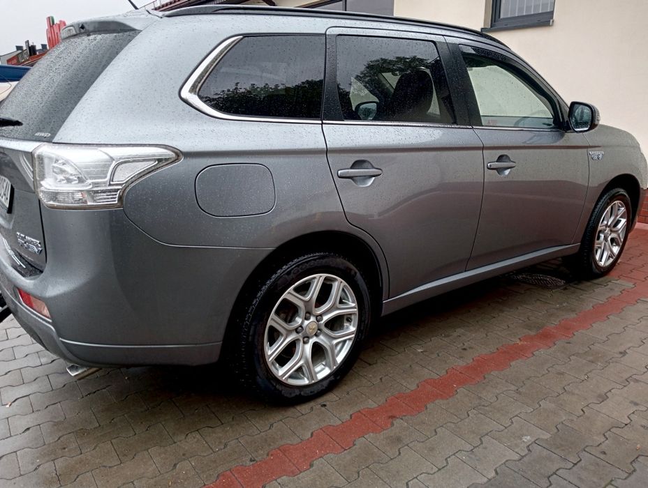 Mitsubishi Outlander III Phev 2.0 hybryd plug-in.