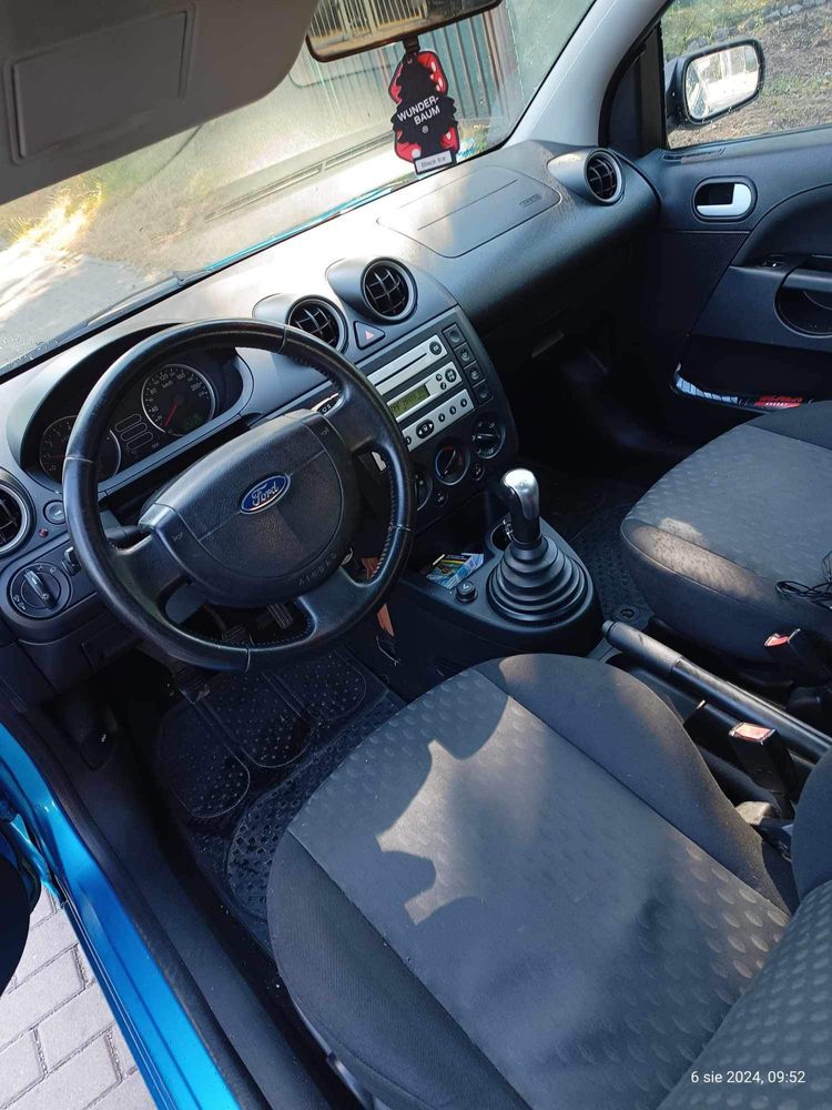 Ford fiesta mk6 1.6 101 km
