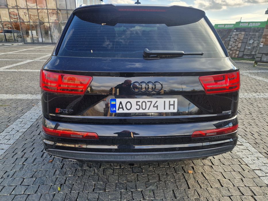 Audi Q7 S-lain 7-містна пневмо