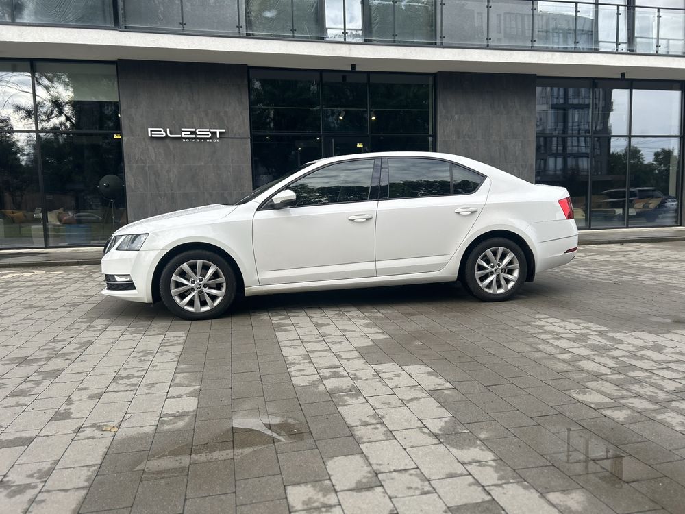 Продам Skoda Octavia A7 2017 1.6 Turbo