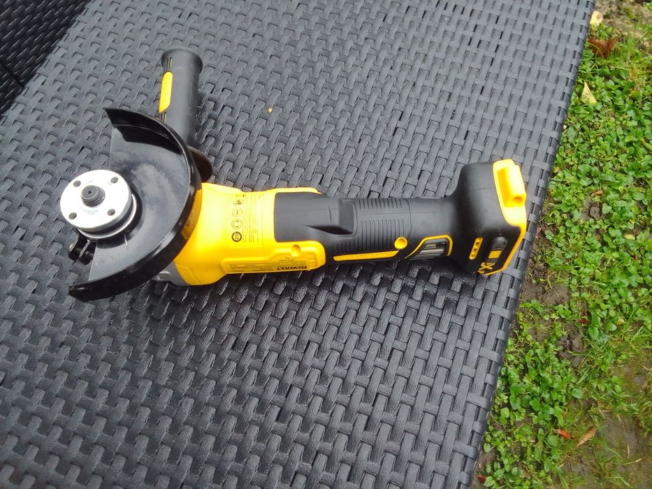 Szlifierka kątowa DeWalt DCG405
