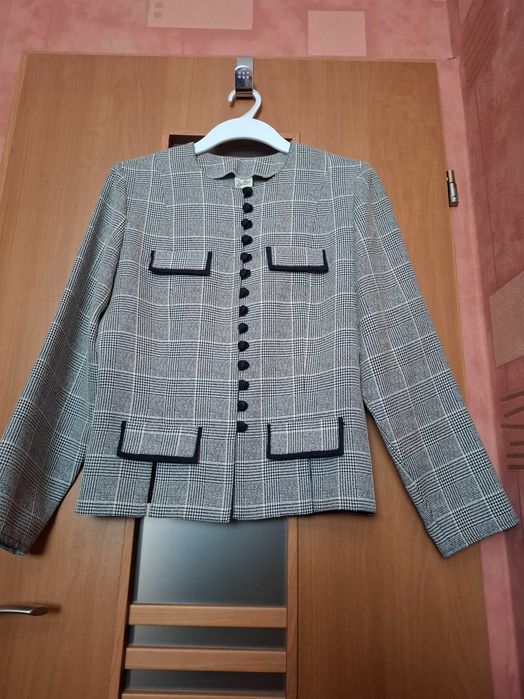 Żakiet czarno biały w krateczkę pepitkę jak nowy ozdobne patki r. 38