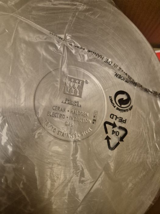 Кастрюля Zwilling 24 cm 6л. Новая, Германия