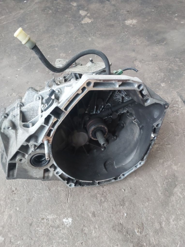 КПП/МКПП 1.5dci 6-ст (TL4 B 043) Renault Megane, Scenic/Dacia Duster