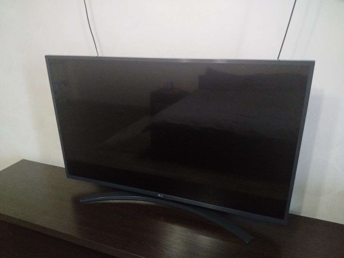 Телевизор LG 43UN74006LB