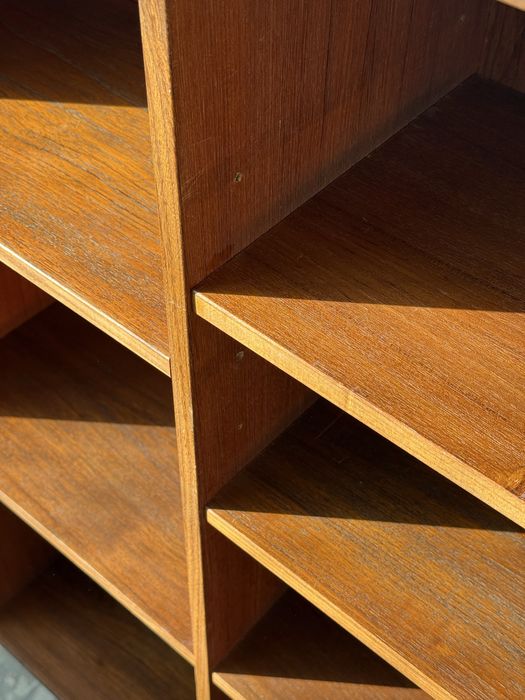 Regał tekowy Dania teak vintage modern drewniany