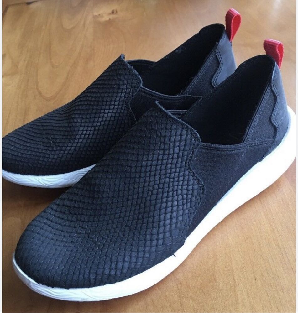 Мокасіни, сліпони Clarks