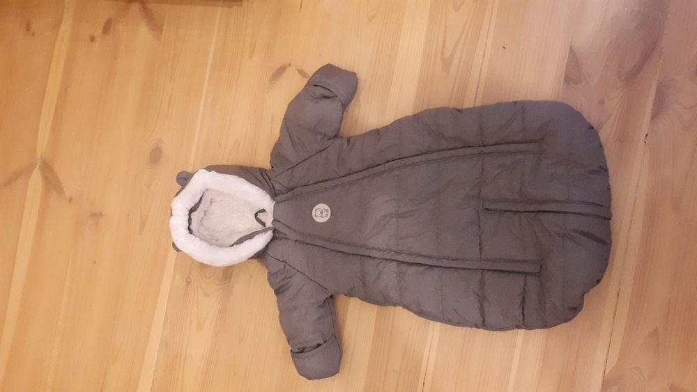 Kombinezon niemowlęcy