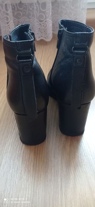 Vagabond кожаные ботильоны 37 р