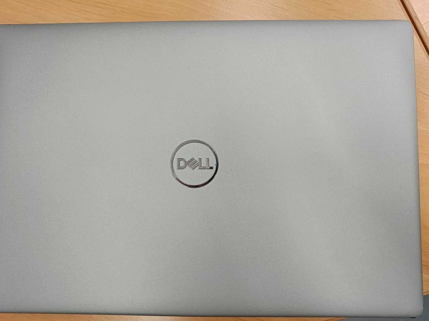 Dell 5410 i5 QuadCore 10ª G - M2 512 GB 8GB DDR4 excelente