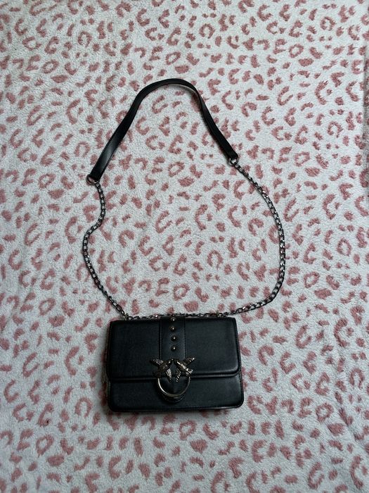 чорна сумка Pinko