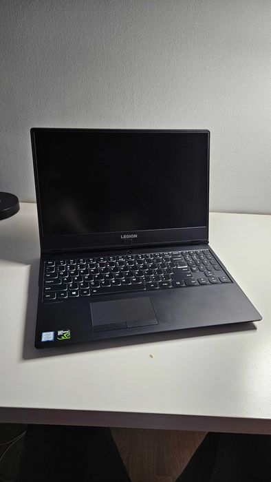 Laptop Lenovo Legion Y530 81FV017APB i5-8300H/15,6FHD/12GB/GTX1050