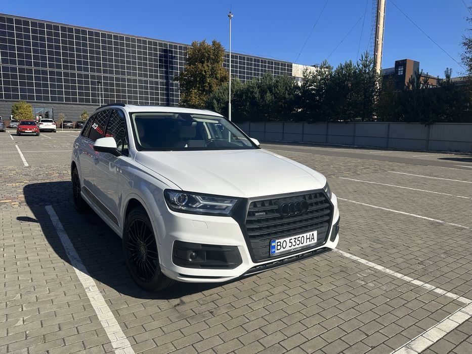 Продам AUDI Q7 2018