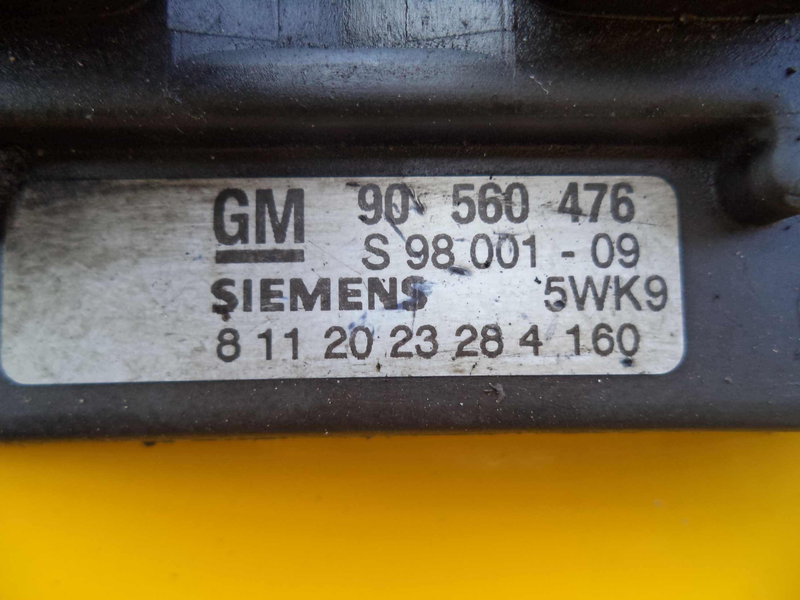 Блок управления двигателем Opel Astra G (1,8) 16V с 99-05 г  90560476