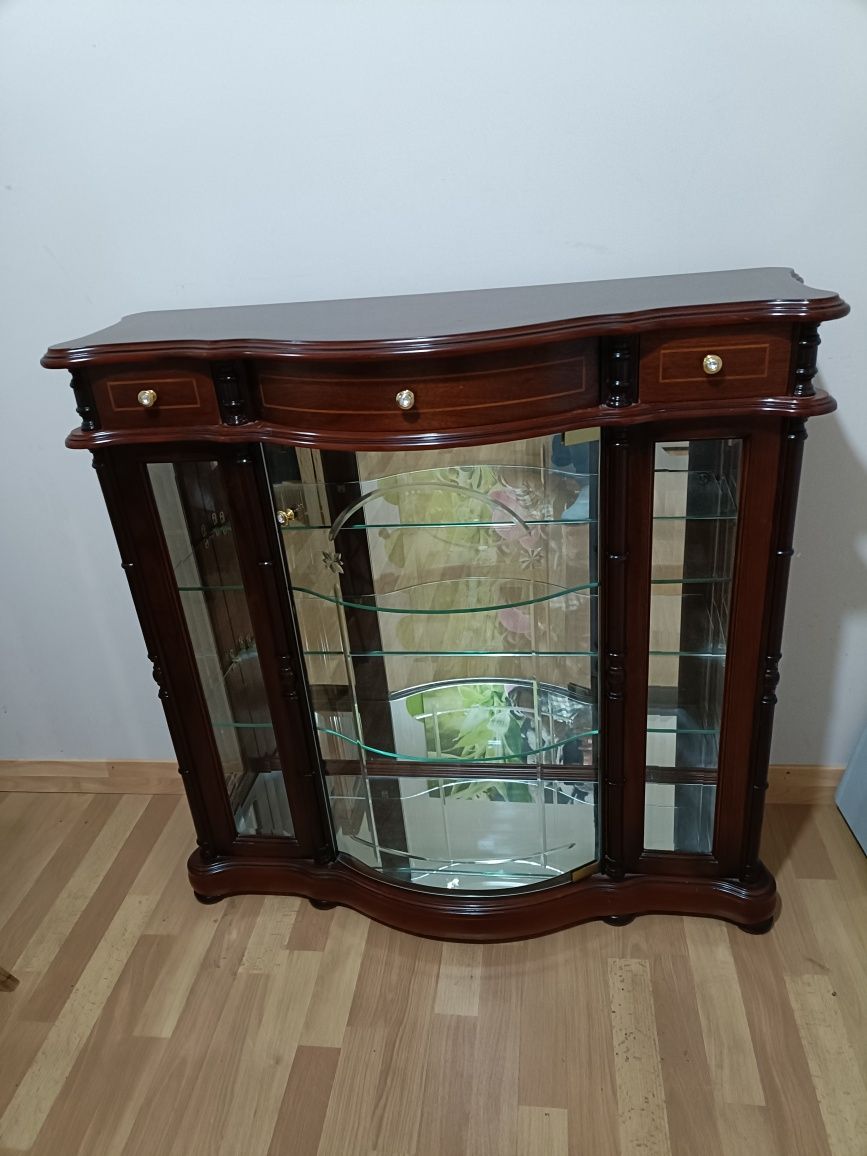 Vitrine em mogno