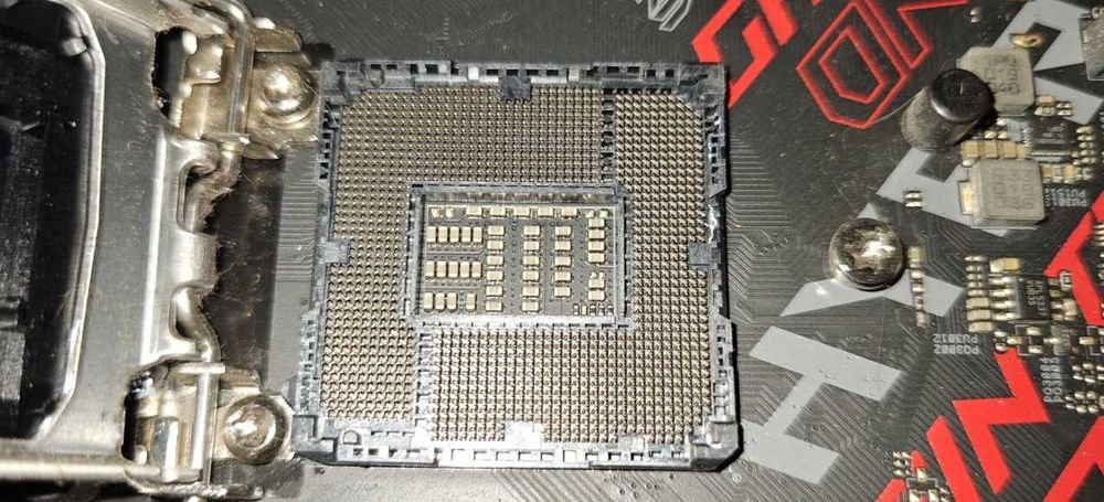 Komponenty pod granie i5-9600k, Asus Z390-H, 32GB DDR4 RAM, AMD RX6600