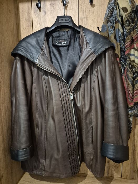 Куртка жіноча шкіряна з капюшоном