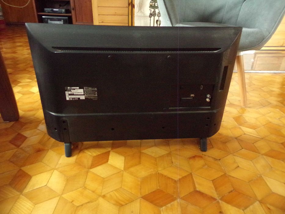 Telewizor LG 32 LF51OU LG 42 LK530 telewizory