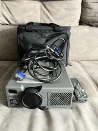 Продам  Hitachi CP-X940W Projector XGA Conference Room Projector