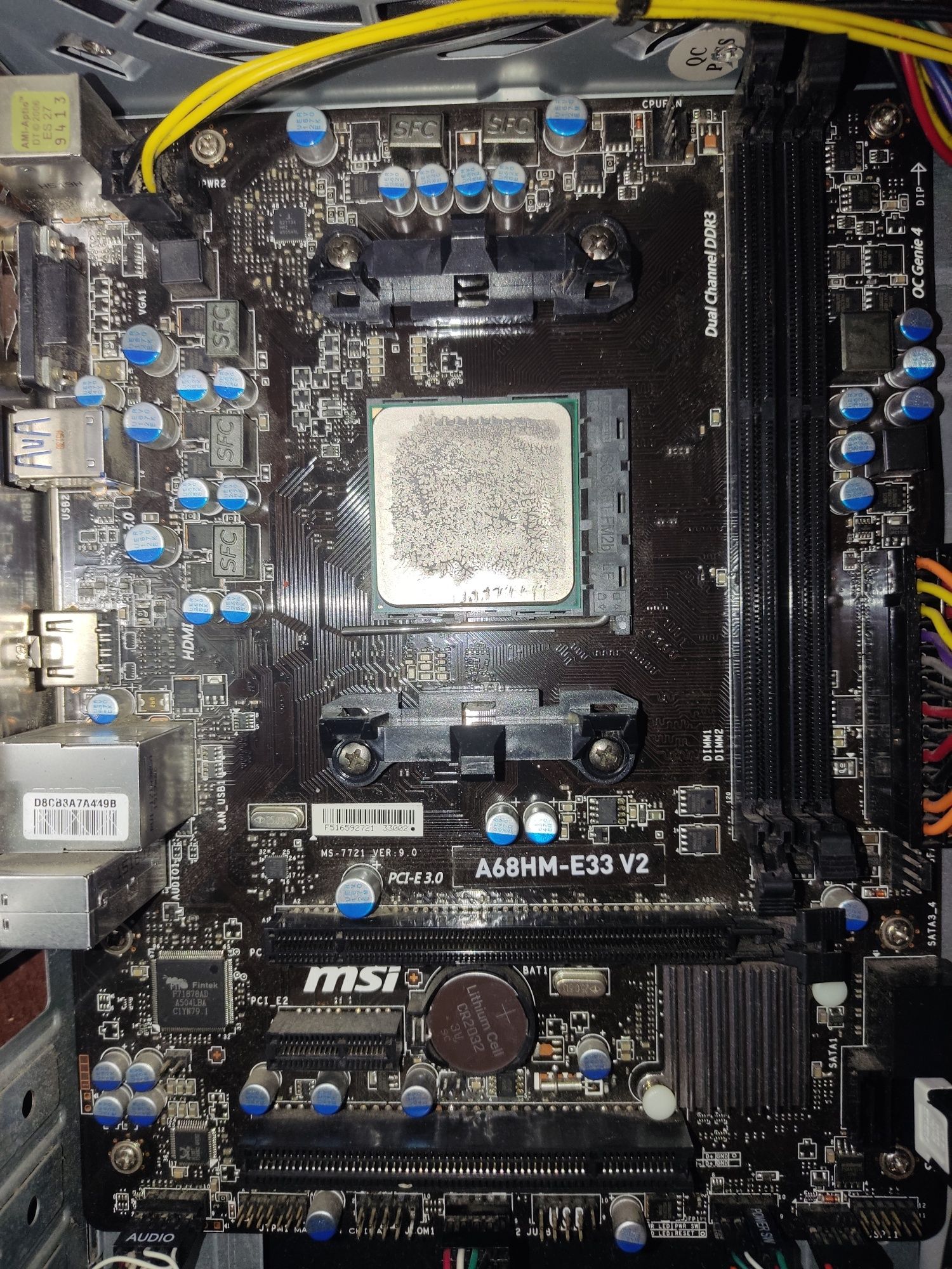 Продам комплект материнську плату MSI A68HM-E33 V2 та AMD A4000