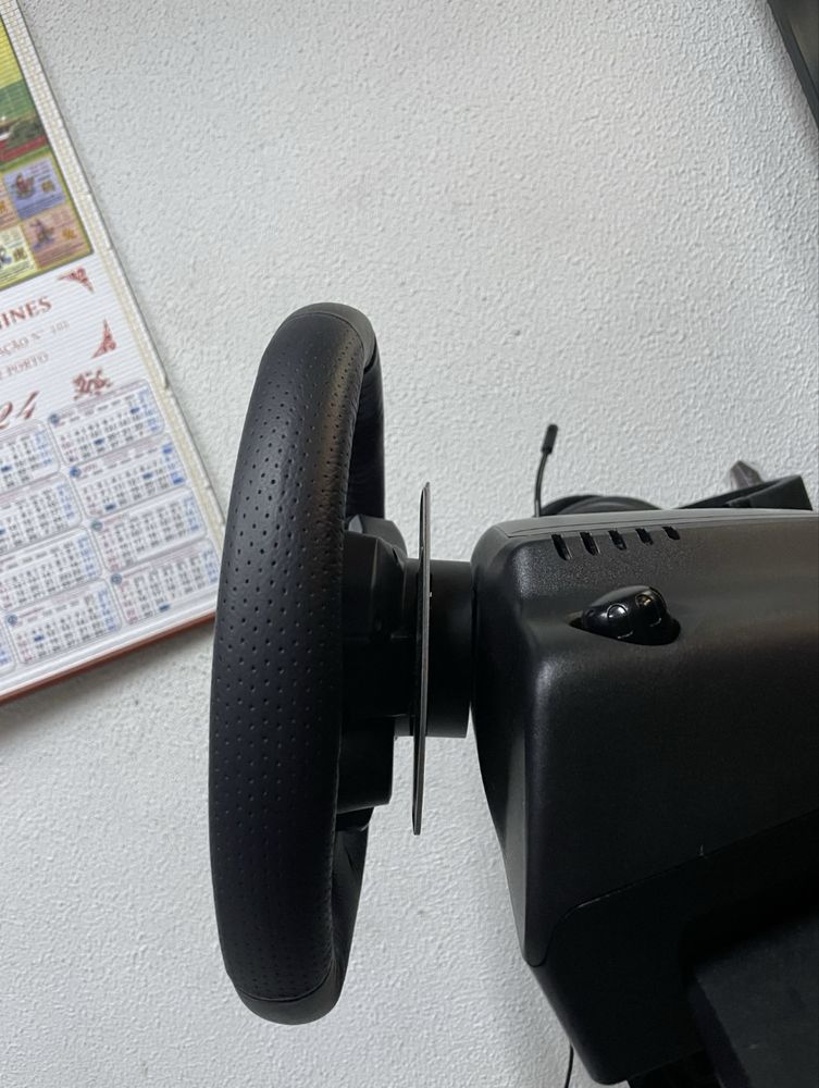 Volante e Pedais Logitech G29