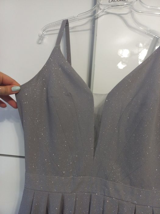 Sukienka długa srebrna