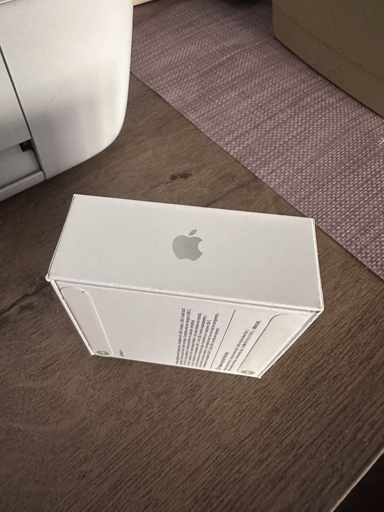 Nowe słuchawki bezprzewodowe Apple AirPods 4