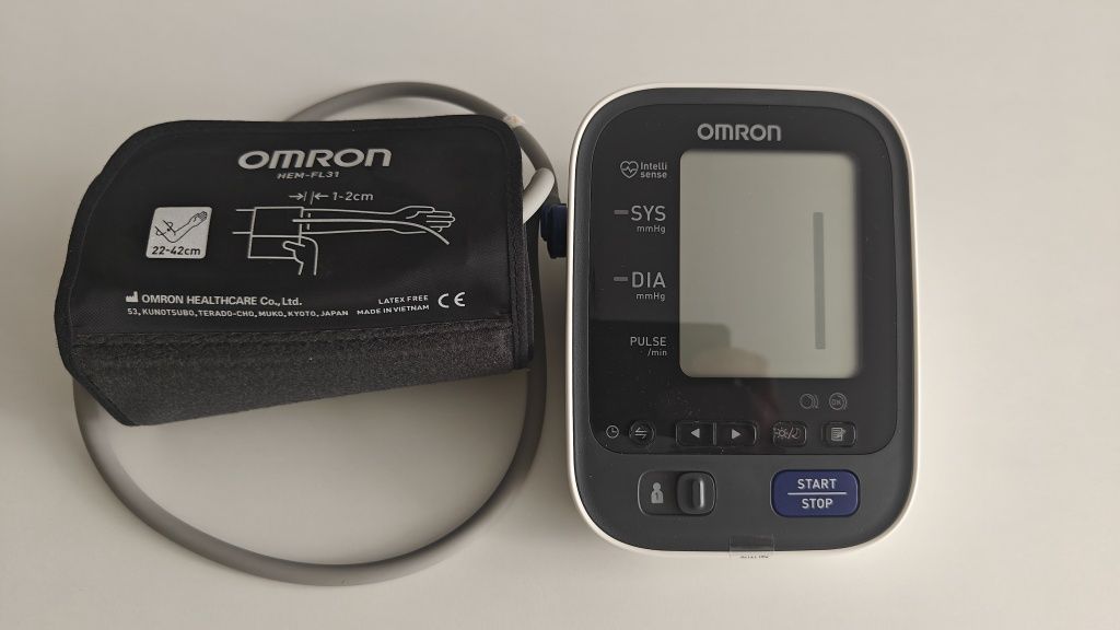 Тонометр OMRON М7 Intelli IT (HEM-7322T-E)