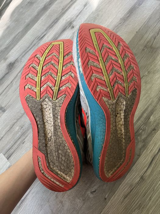 Продам Кросівки кроссовки saucony