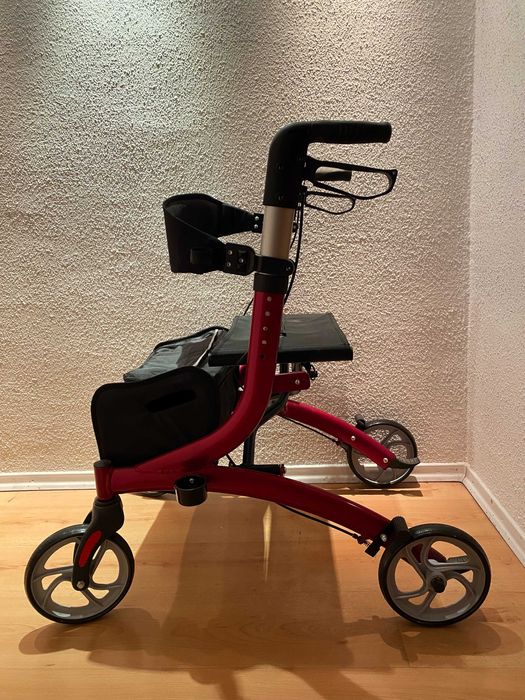 Chodzik rehabilitacyjny z siedziskiem czterokołowy RIO PREMIUM