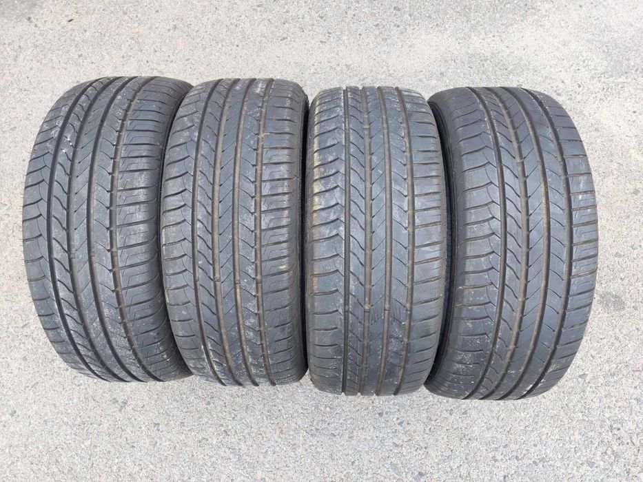 Шина 215 50 R 17 Goodyear.