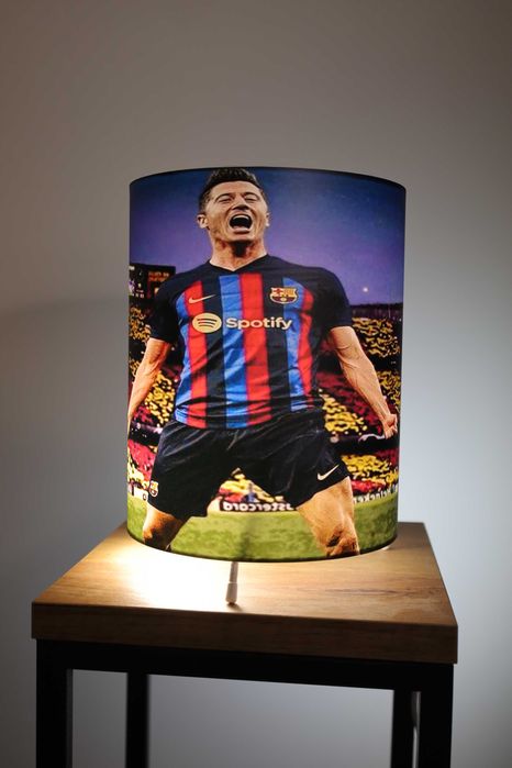 Nowoczesna Lampka Nocna(Biurkowa)-motyw sportowy: Robert Lewandowski