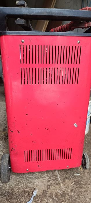 Sprzedam prostownik z rozruchem