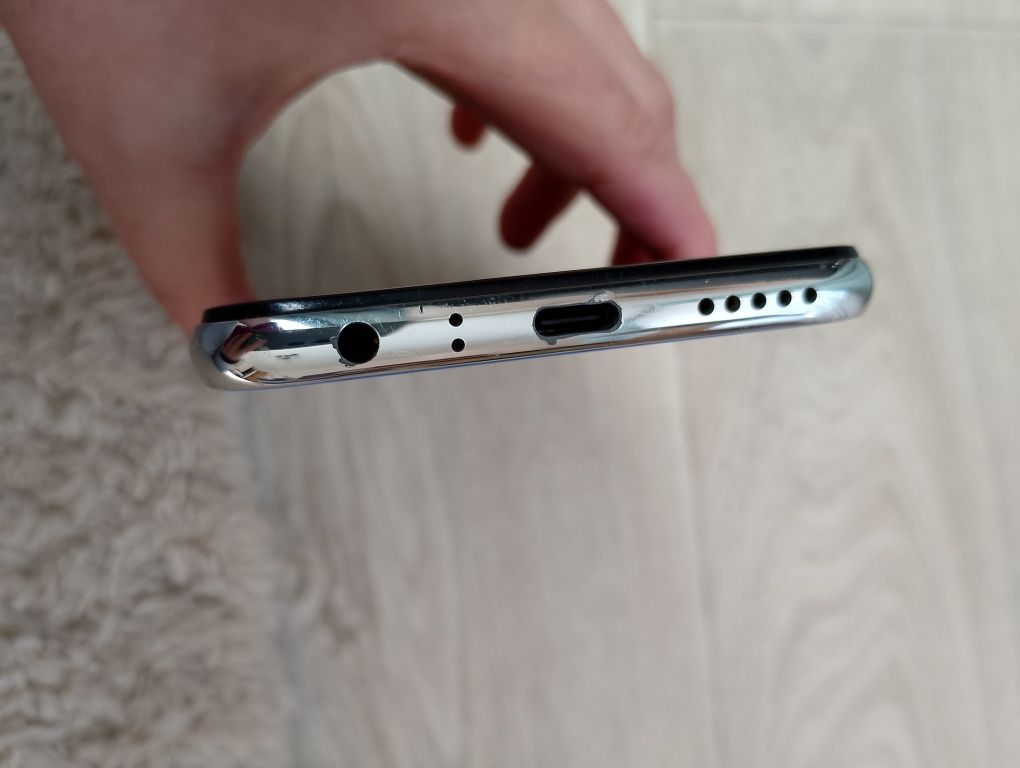 Телефон Xiaomi Redmi Note 8+ 9 чехлов на него