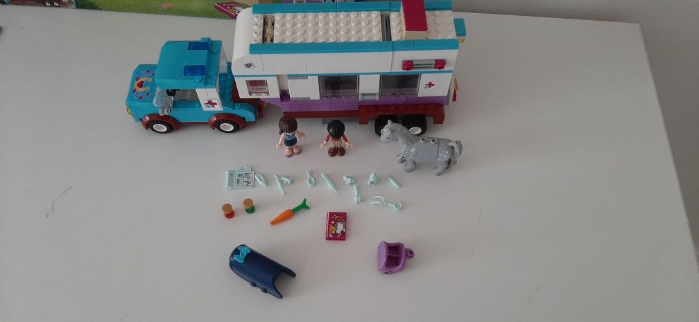 Lego friends 41125 przyczepa lecznicza dla koni weterynarz