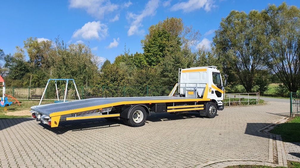 Renault Midlum zabudowa laweta najazd pomoc drogowa małopolska