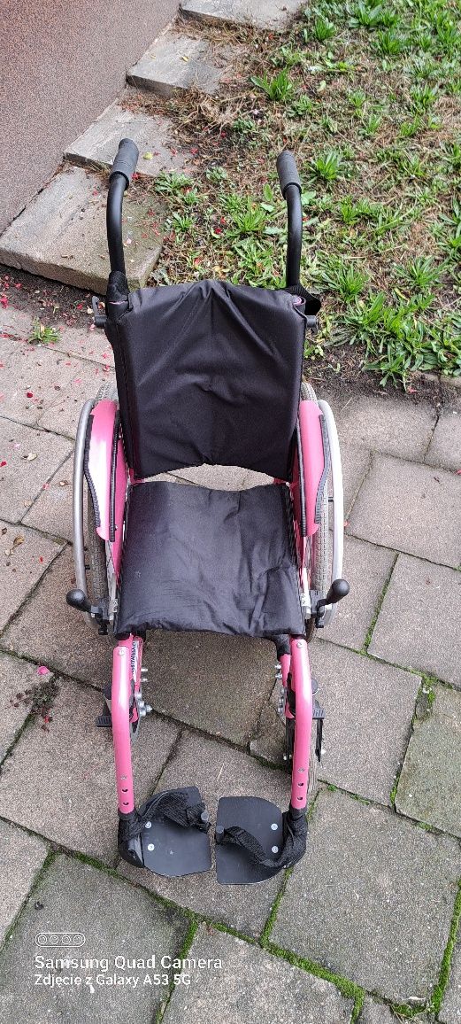 wózek inwalidzki dla dziecka ,jak nowy