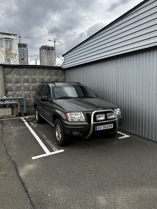 Jeep Grand Cherokee для військових